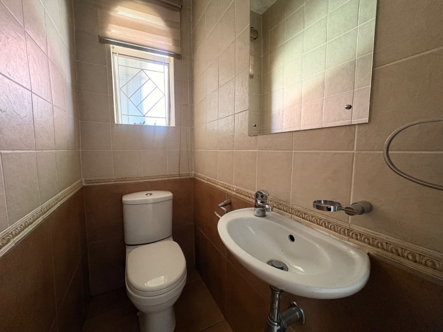 4 Bedroom Property for Sale in Flamwood North West